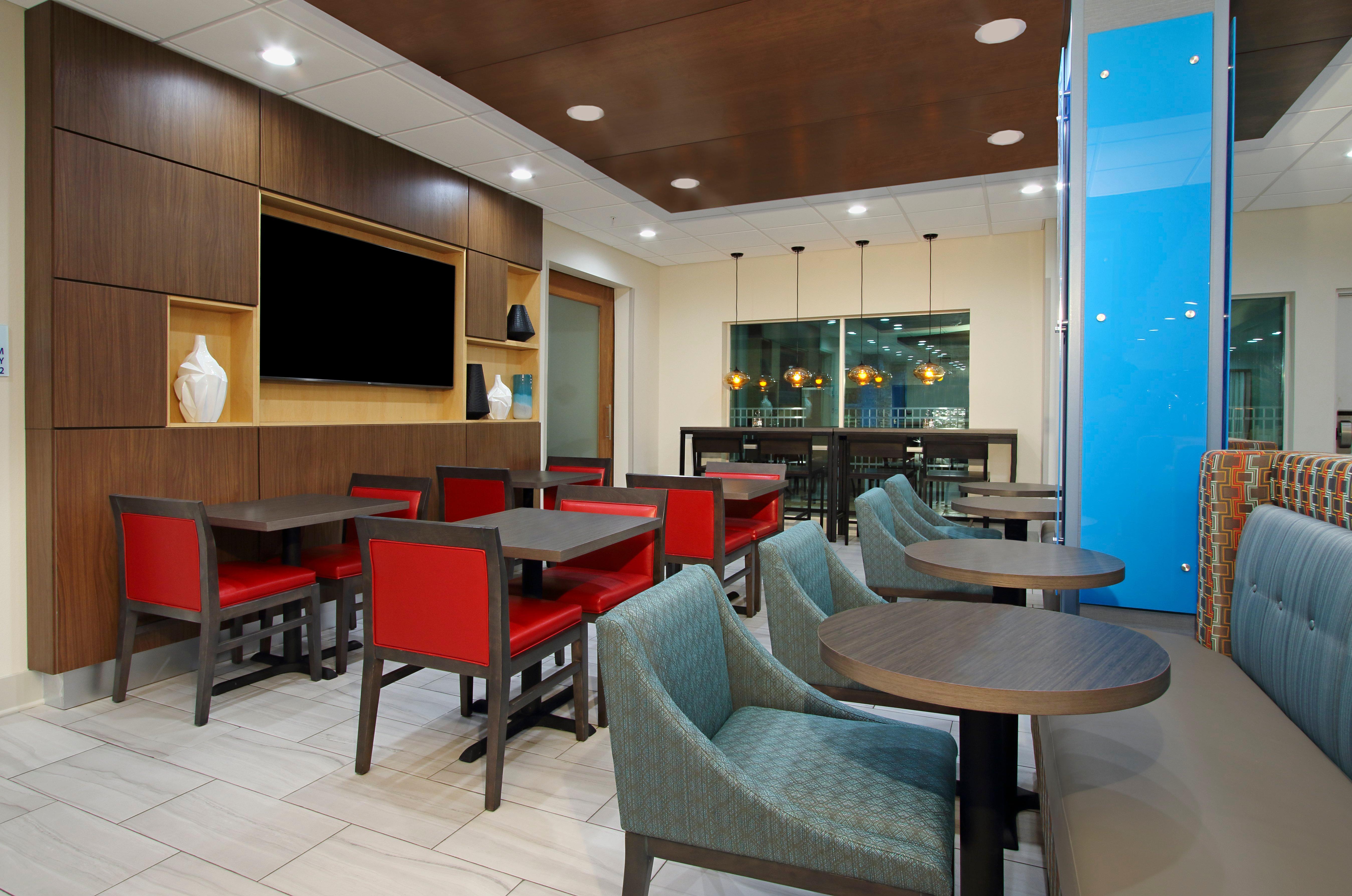 Holiday Inn Express & Suites - Lake Charles South Casino Area By Ihg Exterior foto